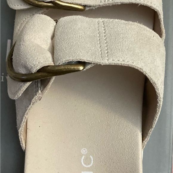 New Vionic sandals size 7 - Picture 6 of 10